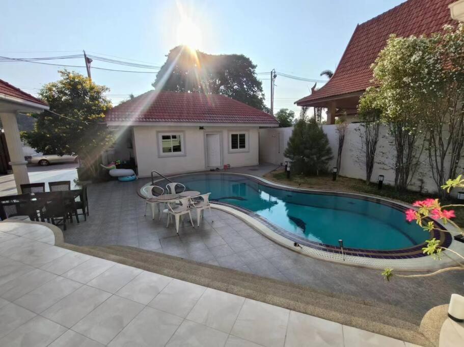 Beachfront Golf Pool Private Courtyard * Pattaya