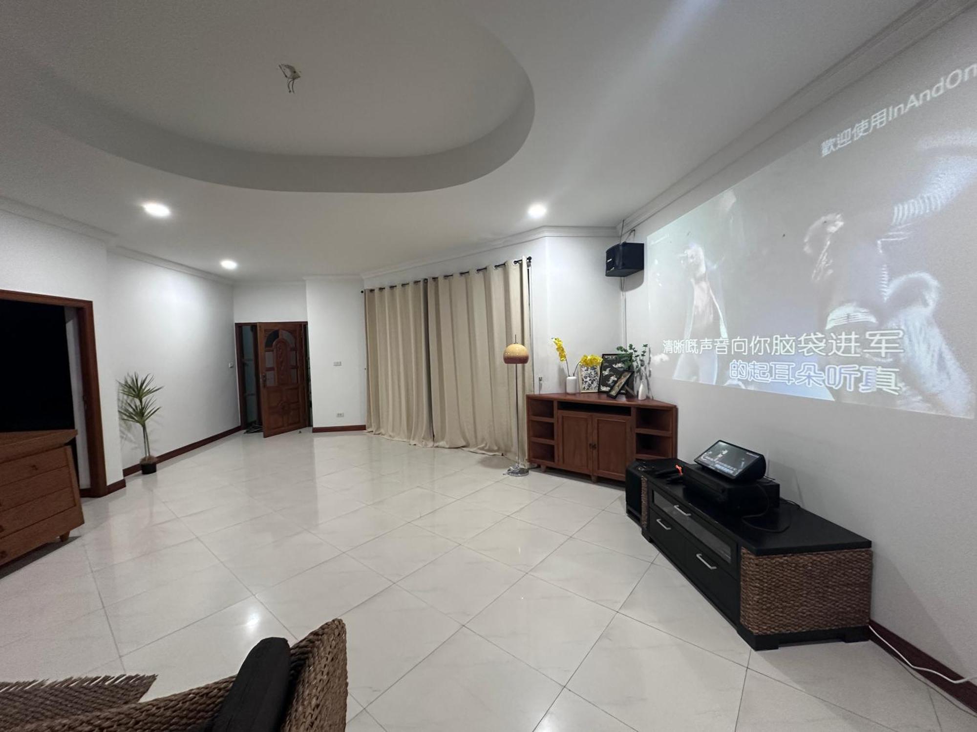 Beachfront Golf Pool Private Courtyard Villa