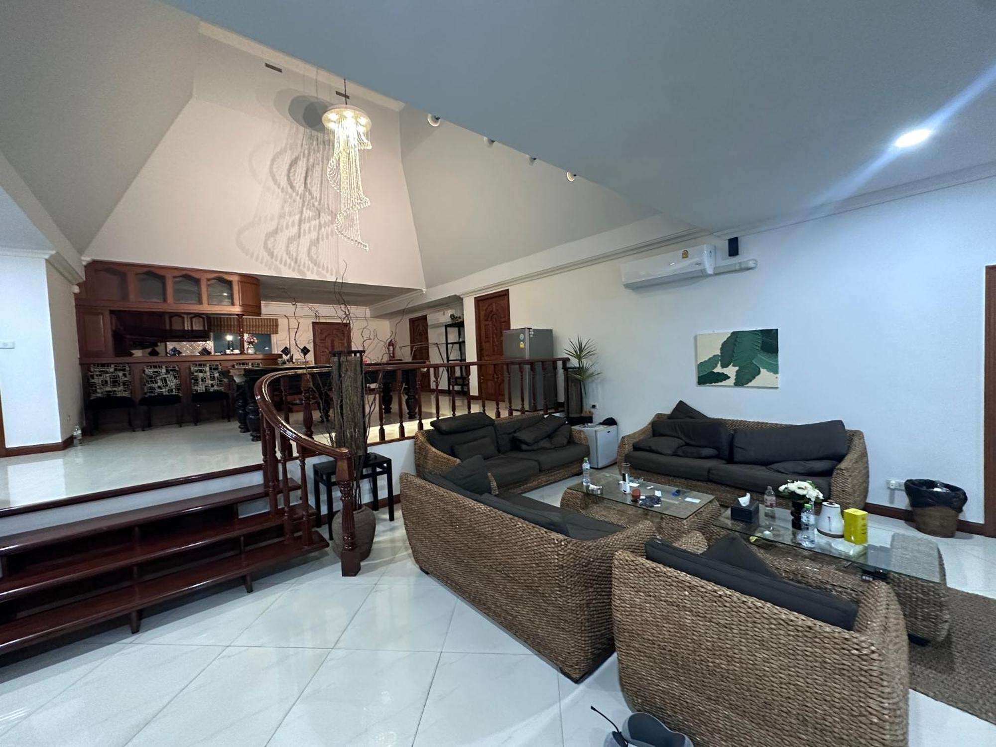 Beachfront Golf Pool Private Courtyard Villa *