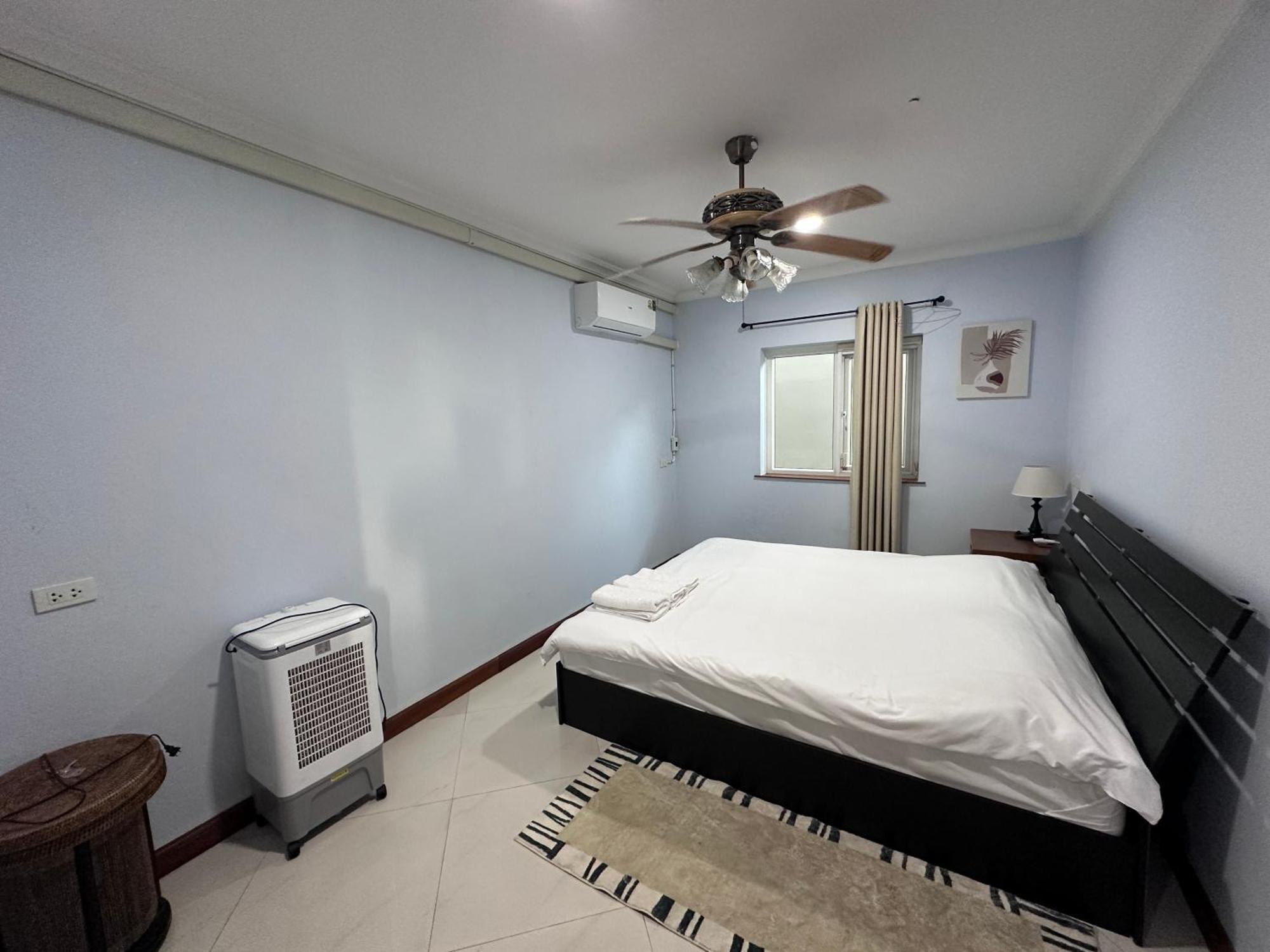 Villa Beachfront Golf Pool Private Courtyard Pattaya