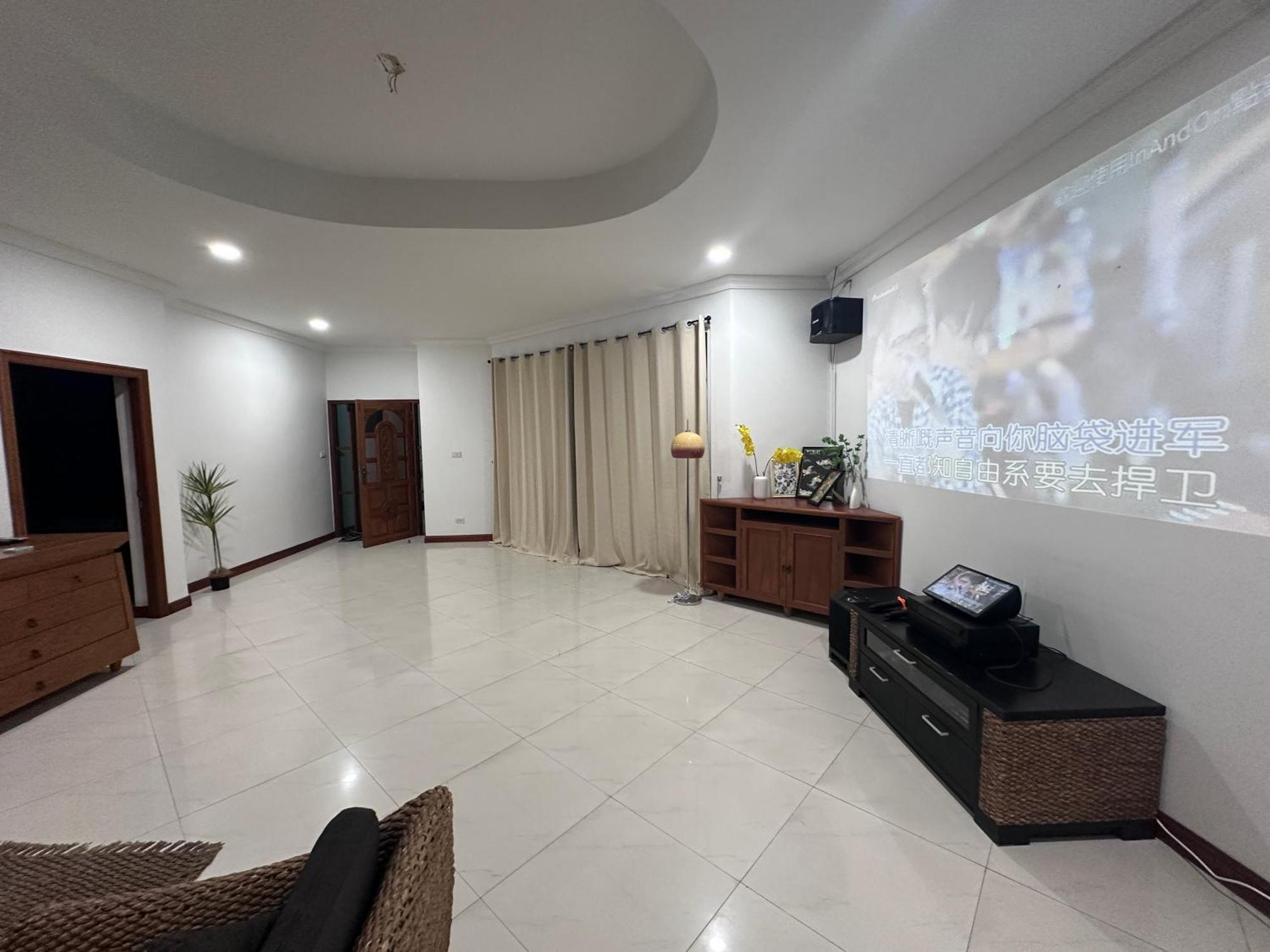 Beachfront Golf Pool Private Courtyard Villa