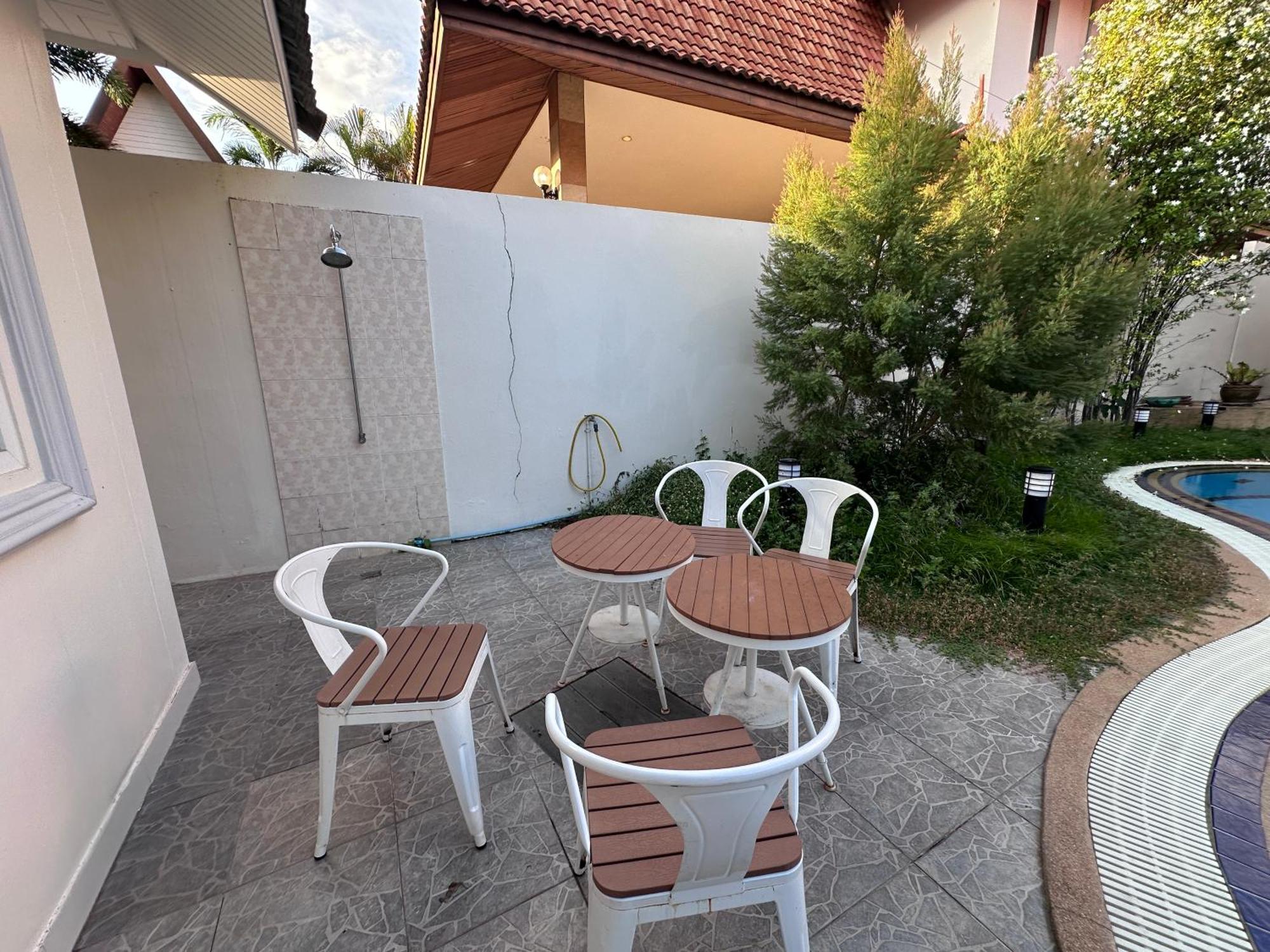 Villa Beachfront Golf Pool Private Courtyard Pattaya